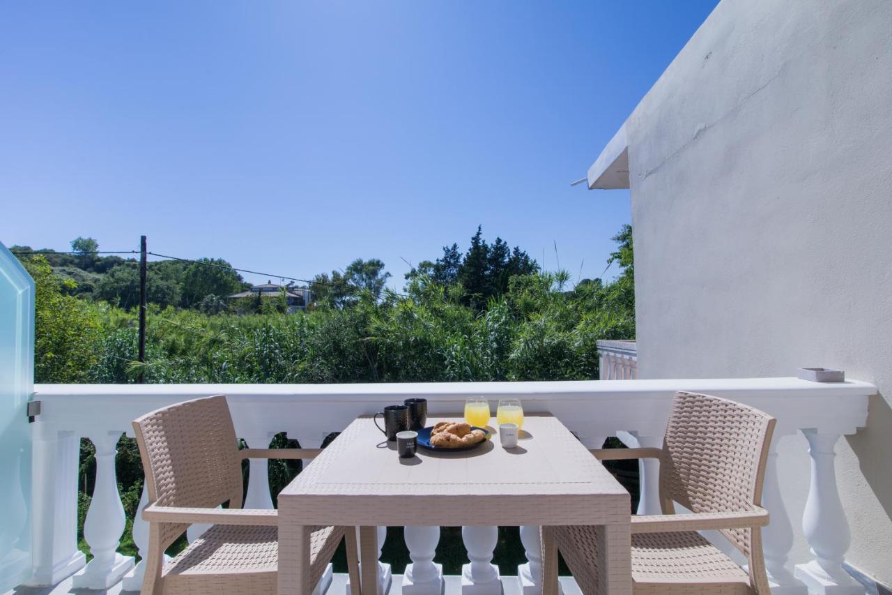 Anais Luxury Living Grey & Pink By Corfuescapes Apartment Marathias (Corfu)